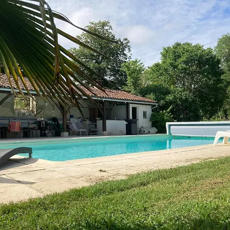 Avec Grande Piscine